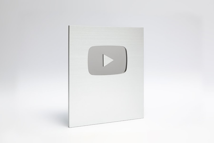 red diamond youtube play button
